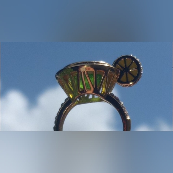 Martini Glass Shape ring - Picture 4 of 16